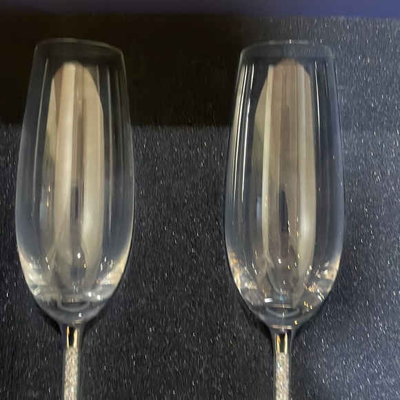 Swarovski crystalline toasting flutes never used in original box - Picture 6 of 7